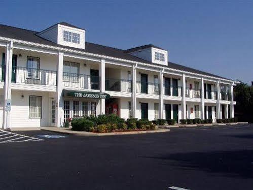 Motel Red Roof & Wilson